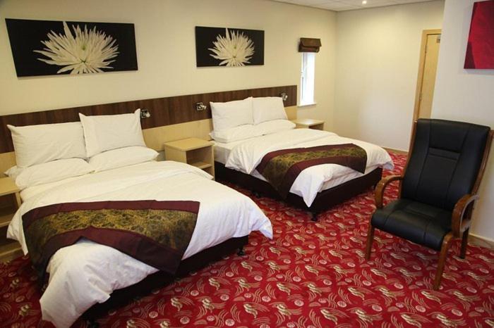 Cambridge Hotel Waterfront Brighouse Buitenkant foto