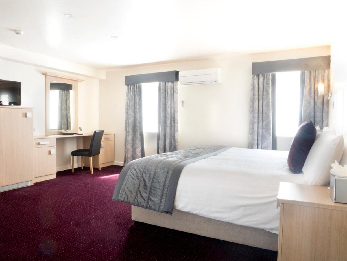 Cambridge Hotel Waterfront Brighouse Buitenkant foto